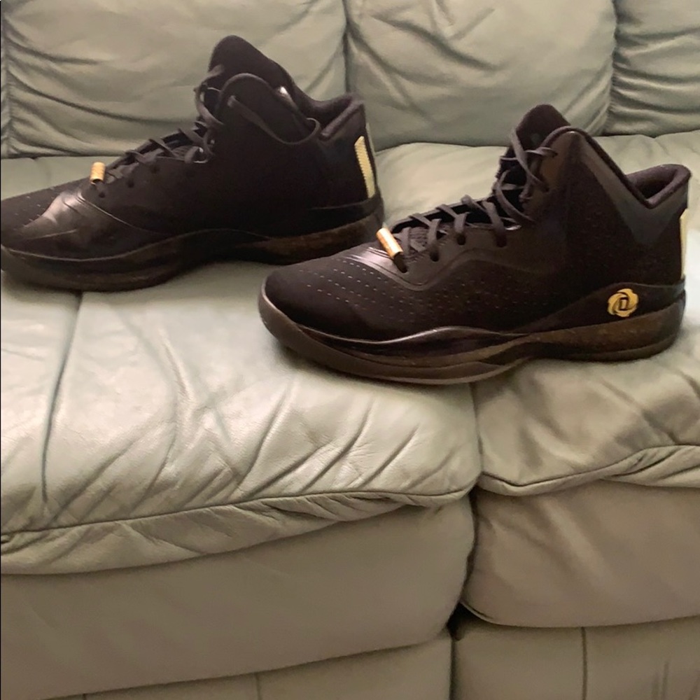 DRose Shoes - Picture 2 of 4